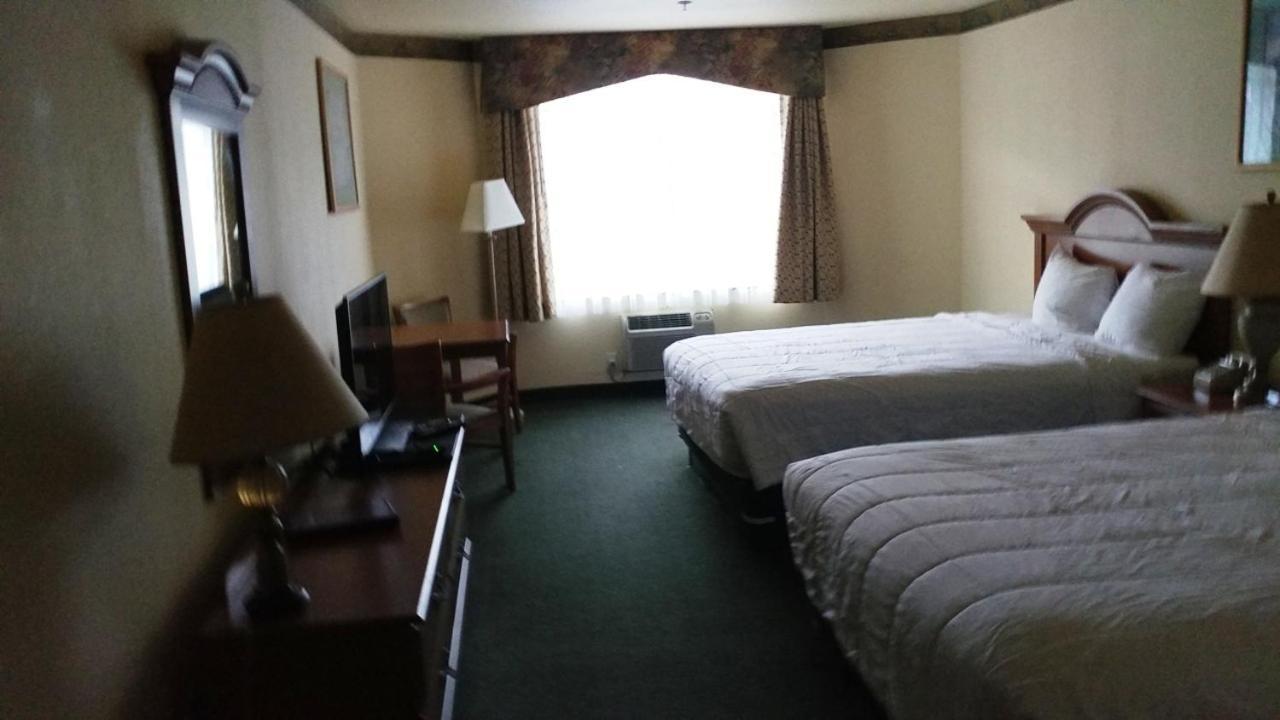Palace Inn & Suites Линкольн-Сити Экстерьер фото