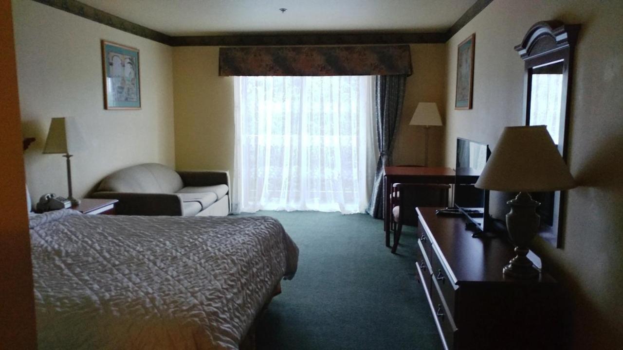 Palace Inn & Suites Линкольн-Сити Экстерьер фото