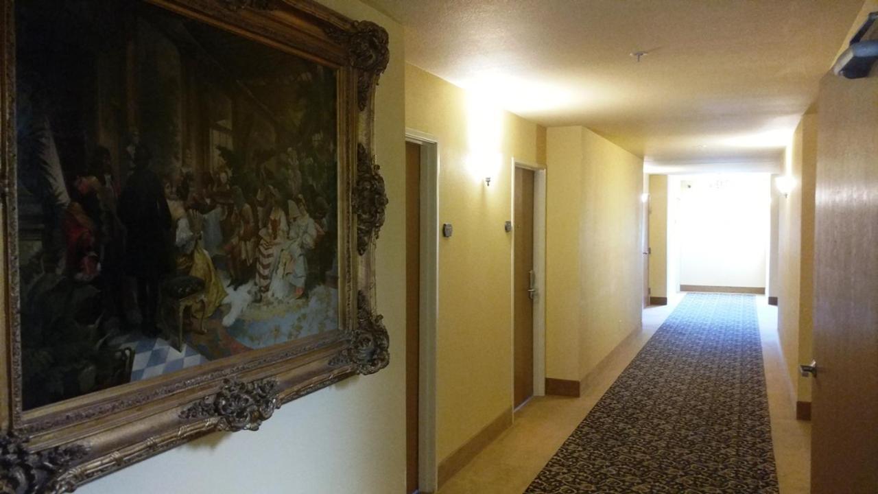 Palace Inn & Suites Линкольн-Сити Экстерьер фото