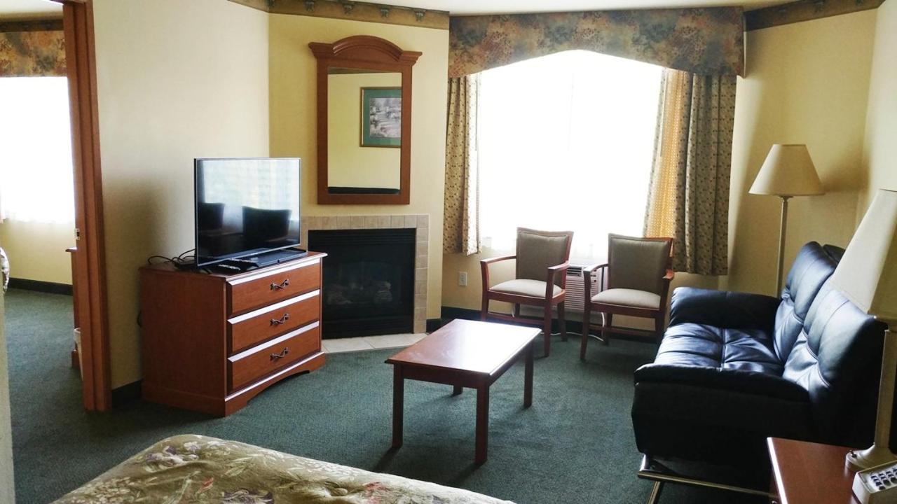 Palace Inn & Suites Линкольн-Сити Экстерьер фото