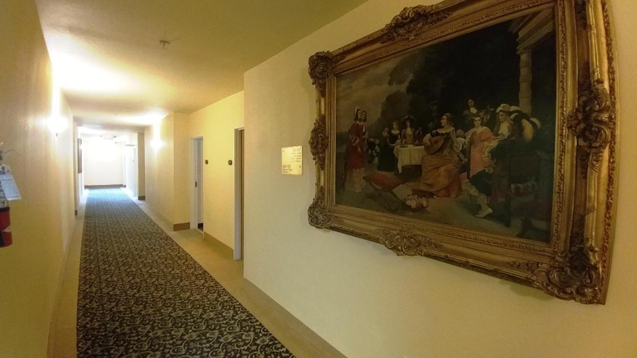 Palace Inn & Suites Линкольн-Сити Экстерьер фото