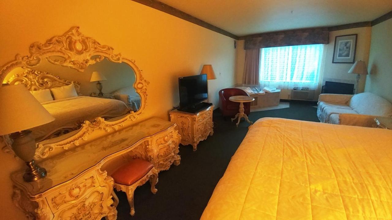 Palace Inn & Suites Линкольн-Сити Экстерьер фото