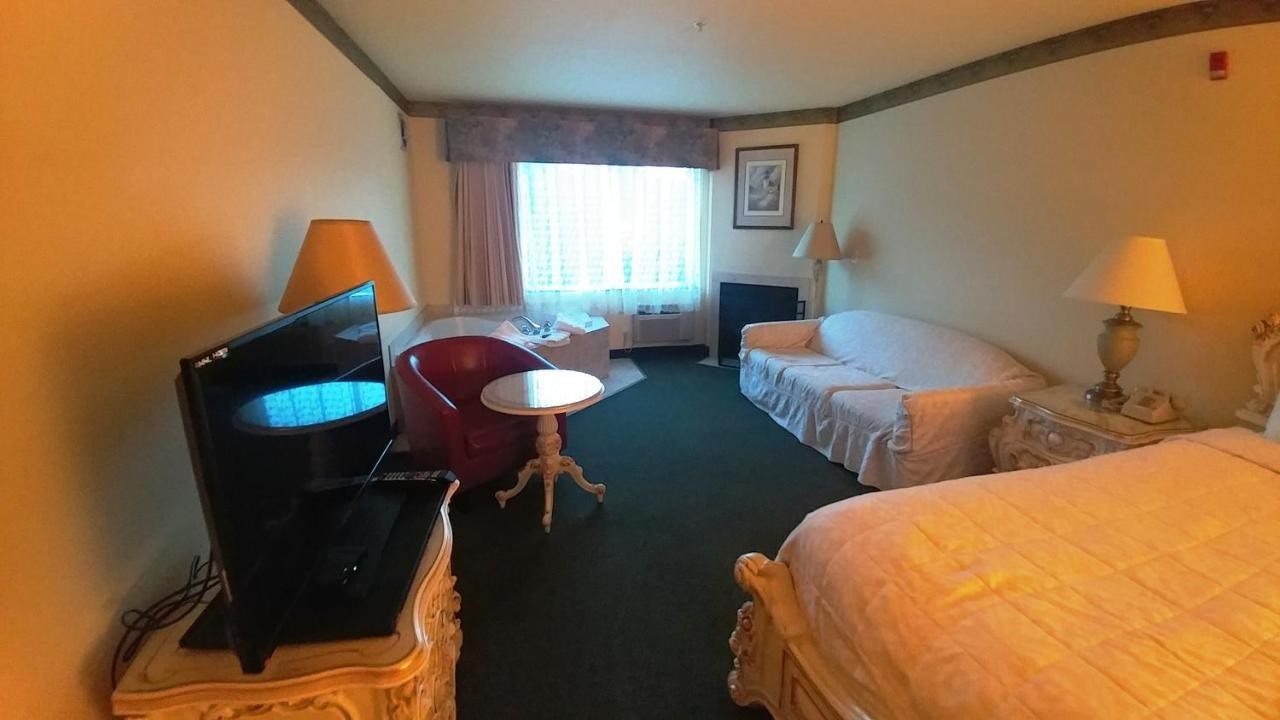 Palace Inn & Suites Линкольн-Сити Экстерьер фото